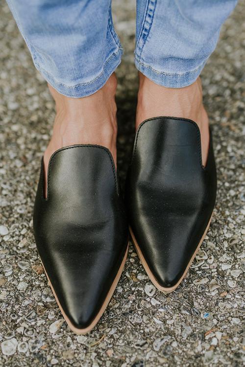 pointed toe mules flat