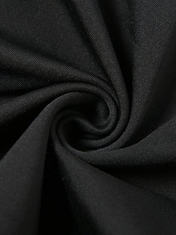 Schwarzes Maxikleid mit überkreuzten Ärmeln und Cut-out