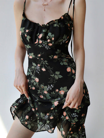 Minivestido negro con encaje floral