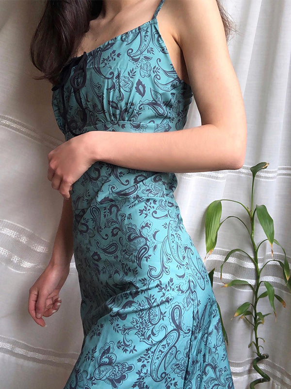 Minikleid mit Schnürung und Paisley-Print