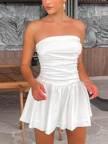 Bandeau-Minikleid mit gerüschtem Rücken und Smokarbeit