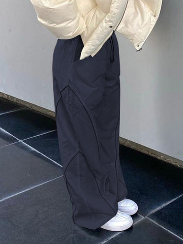 Pantalones rectos con detalle de pinzas