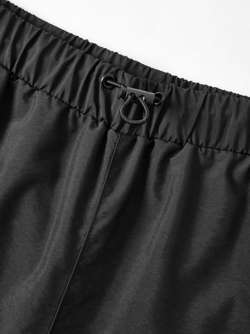 Pantalones cargo tipo paracaídas con detalles de ribete y tallas compatibles