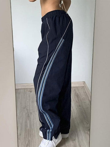 Baggy-Jogginghose mit Streifen und Paspelierung im Vintage-Stil