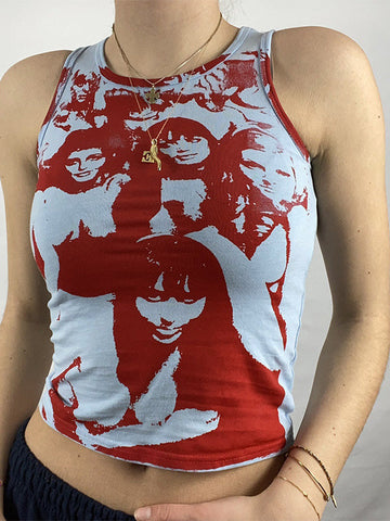 Kurzes Tanktop mit Vintage-Mädchen-Grafik