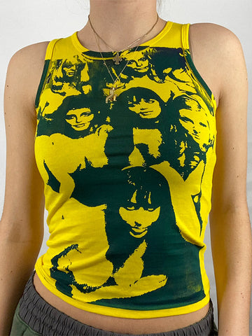 Kurzes Tanktop mit Vintage-Mädchen-Grafik