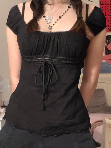 Vintage Bluse mit Spitzenbesatz und Krawatte vorne