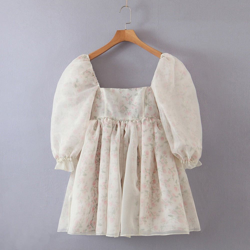 Vestido mini princesa abullonado de gasa rubí 