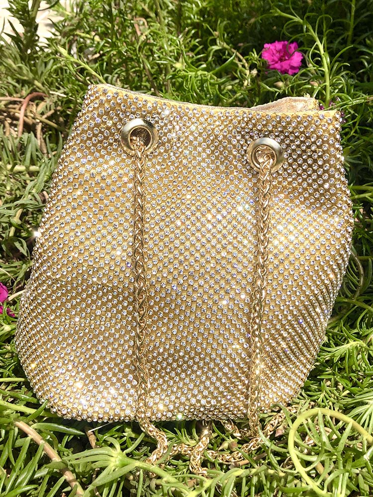 Bolso tipo cubo con cadena de diamantes de imitación