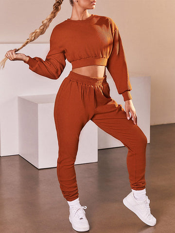 Conjunto de sudadera y joggers lisos para estar en casa