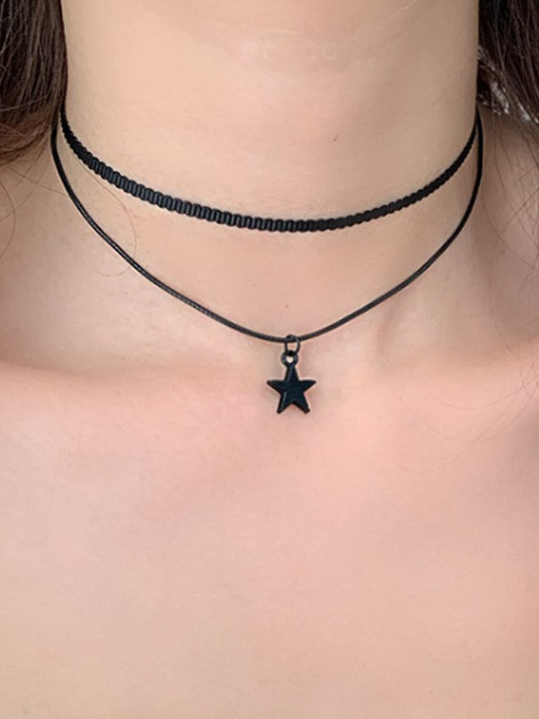 Doppellagige Choker-Halskette mit schwarzem Stern