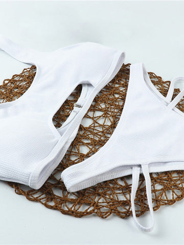 Einfarbiges, geripptes Bikini-Set mit Cut-outs