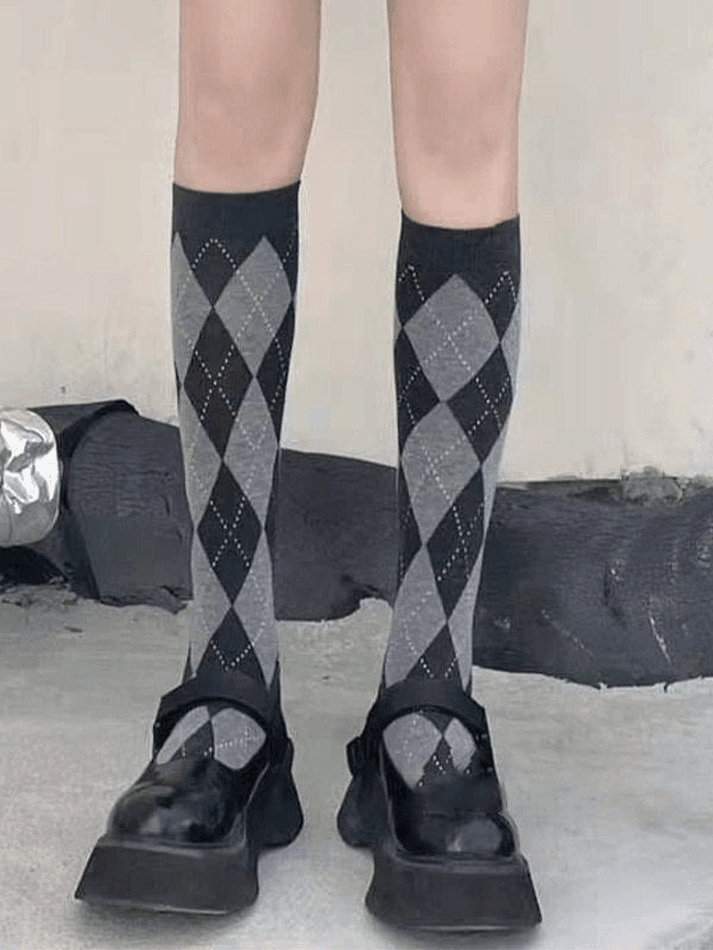 Argyle Pattern Knee High Socks