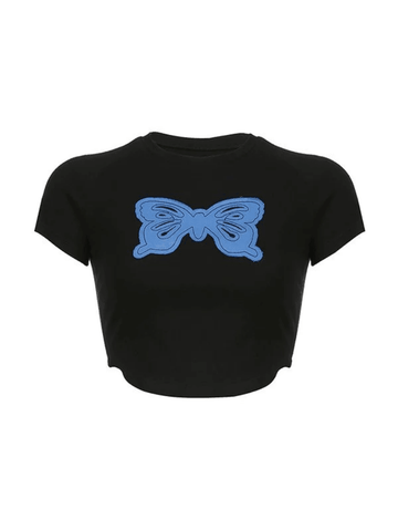 Top corto negro con parche de mariposa