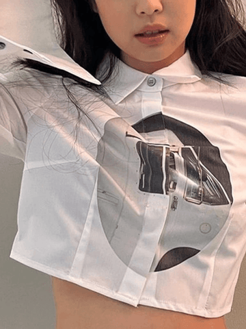 Blusa corta de manga larga con botones al frente