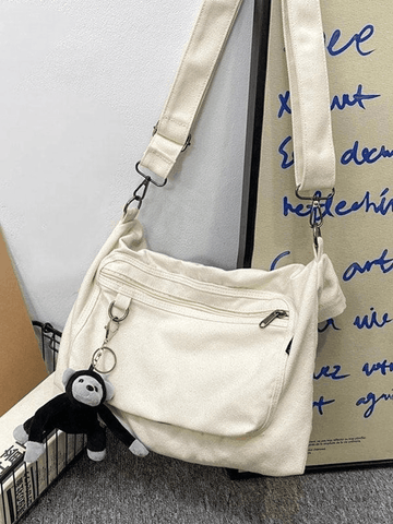 Vintage-Umhängetasche mit Cartoon-Anhänger