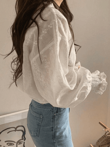 Blusa de manga larga con encaje de crochet