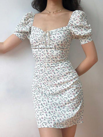 Minivestido de manga corta con estampado floral