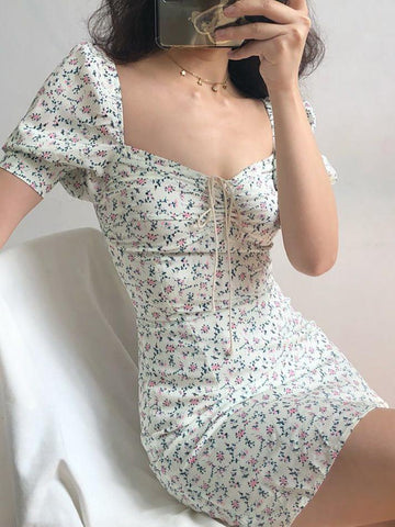 Minivestido de manga corta con estampado floral