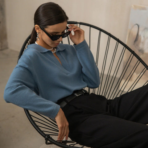 Fabelhafter einfarbiger Langarmpullover mit V-Ausschnitt - Blau