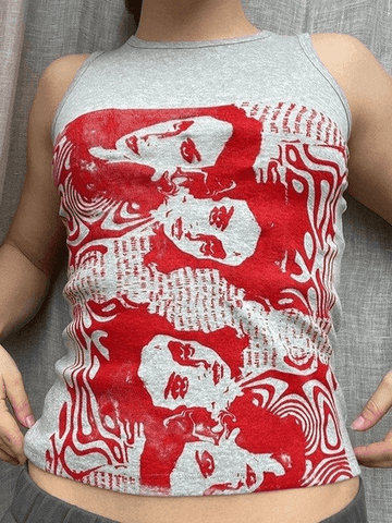 Kurzes Tanktop mit Siebdruck