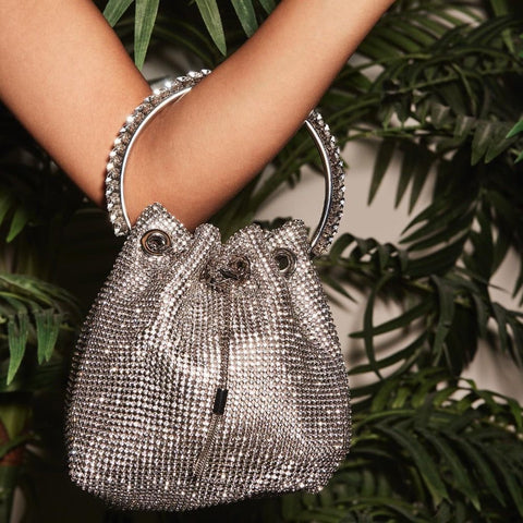 Prachtvolle Tasche mit Kristallgriff und Quaste und Diamanten