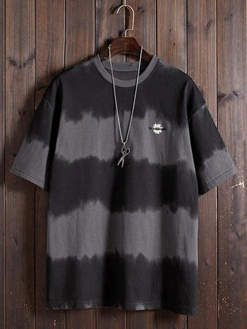 Camiseta de rayas tie-dye para hombre