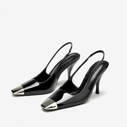 Slingback-Pumps aus Lackleder mit quadratischer Zehenpartie aus Metall - Schwarz