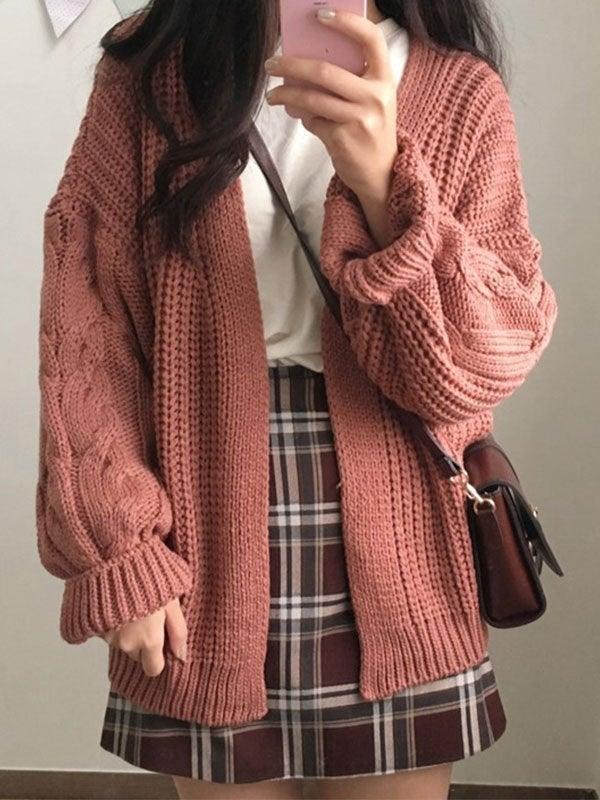 Strickjacke mit Zopfmuster und offener Vorderseite