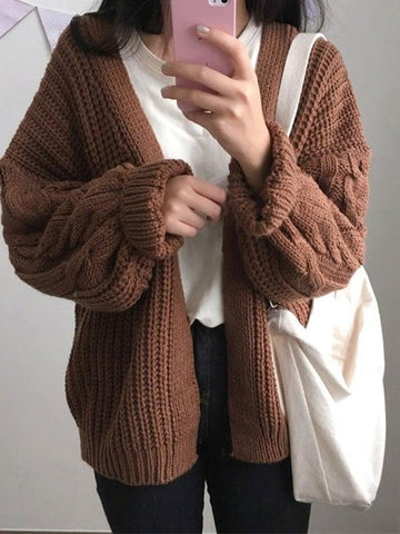 Strickjacke mit Zopfmuster und offener Vorderseite