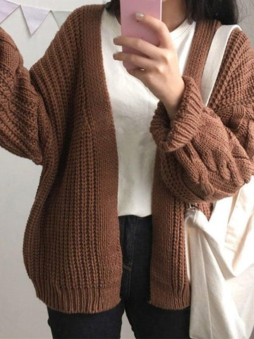 Strickjacke mit Zopfmuster und offener Vorderseite