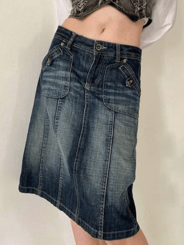 Cargo-Midirock aus Denim im Bahnendesign