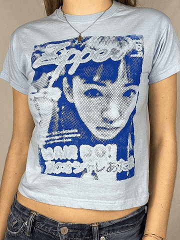 Camiseta de manga corta con estampado de cara de píxeles