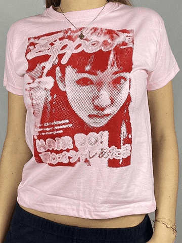 Camiseta de manga corta con estampado de cara de píxeles