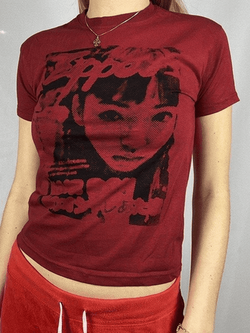 Camiseta de manga corta con estampado de cara de píxeles