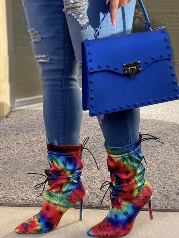 Bolso con decoración de remaches de gelatina