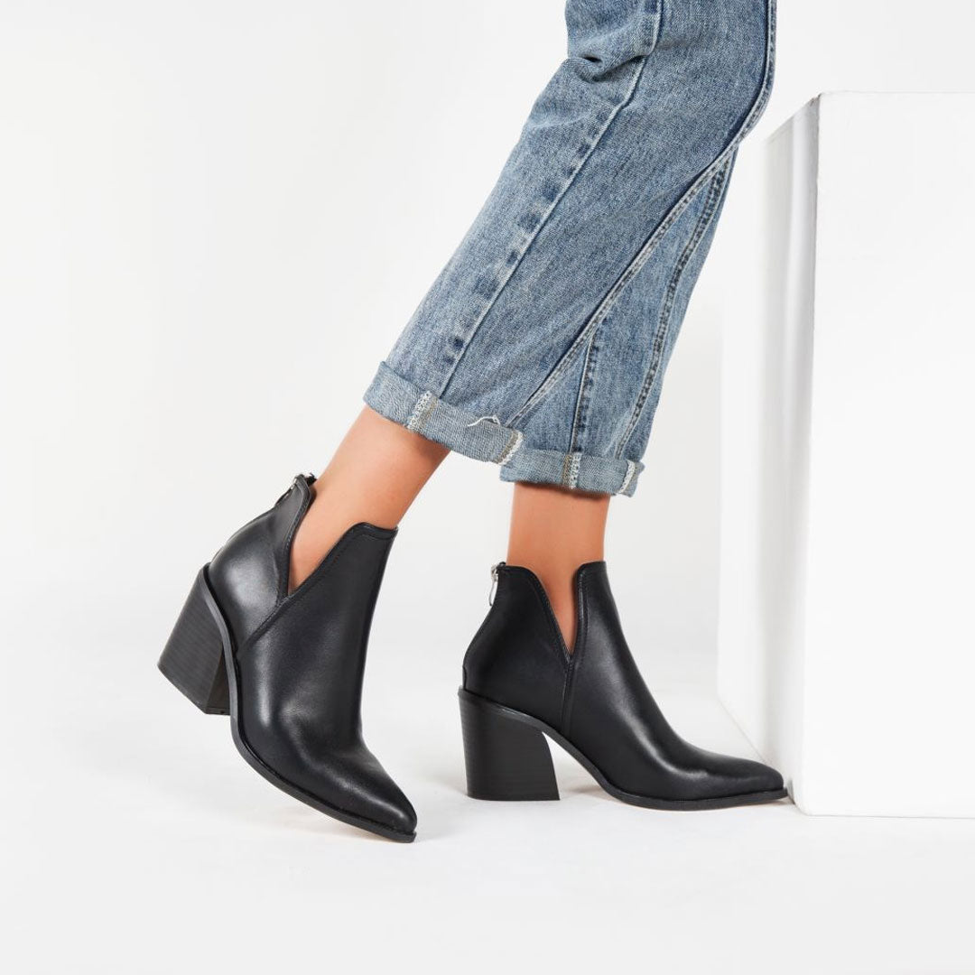 Pointed Toe Notch Chunky Heel Ankle Boots - Black