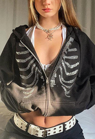 Sudadera con capucha y cremallera con calavera de diamantes de imitación