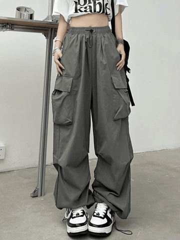 Pantalones cargo holgados con bolsillos fruncidos