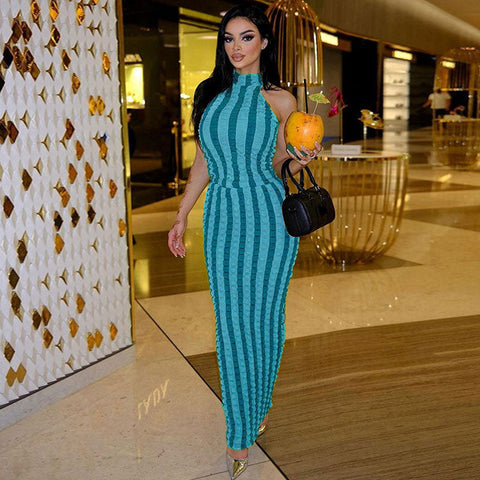 Ärmelloses, figurbetontes Maxikleid mit Popcorn-Streifen und hohem Halsausschnitt - Blau