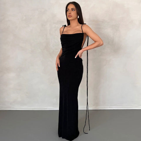 Vestido largo transparente con cuello vuelto, lazo en los hombros y ribete fruncido - Negro