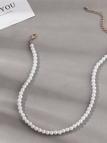 Simple Pearl Necklace