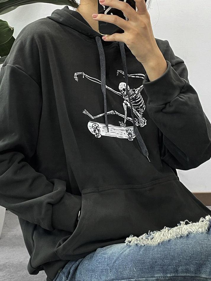 Sudadera con capucha y estampado de calavera de skater