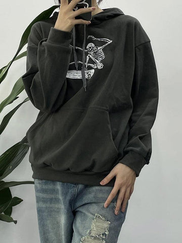 Hoodie mit Totenkopf-Skater-Print