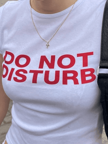 Weißes Crop-Top mit Slogan-Print