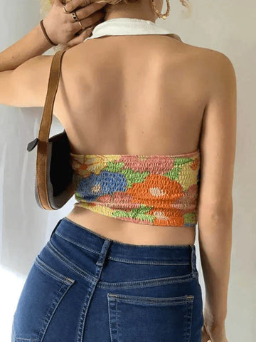 Top corto con cuello halter fruncido