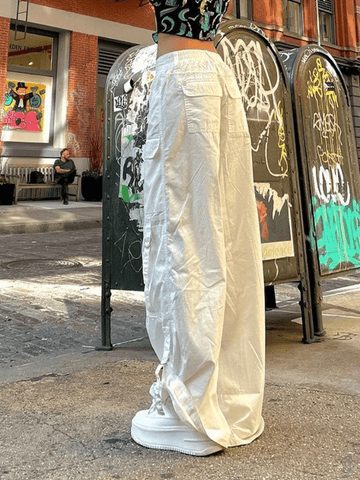 Pantalones cargo de paracaídas blancos de pierna recta