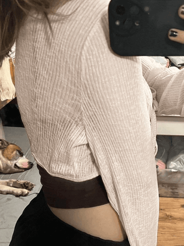 Crop-Top aus geripptem Cardi-Strick mit Bindeband vorne