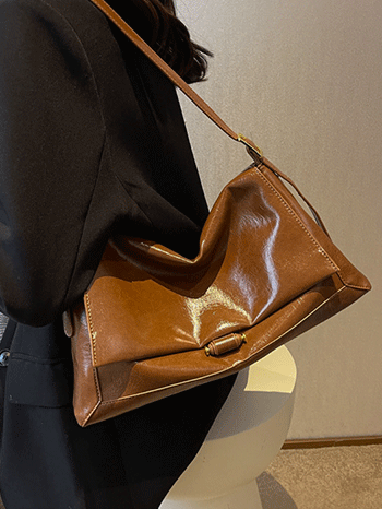 PU-Schultertasche in fester Ausführung