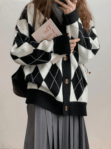 Strickjacke mit Argyle-Muster und V-Ausschnitt